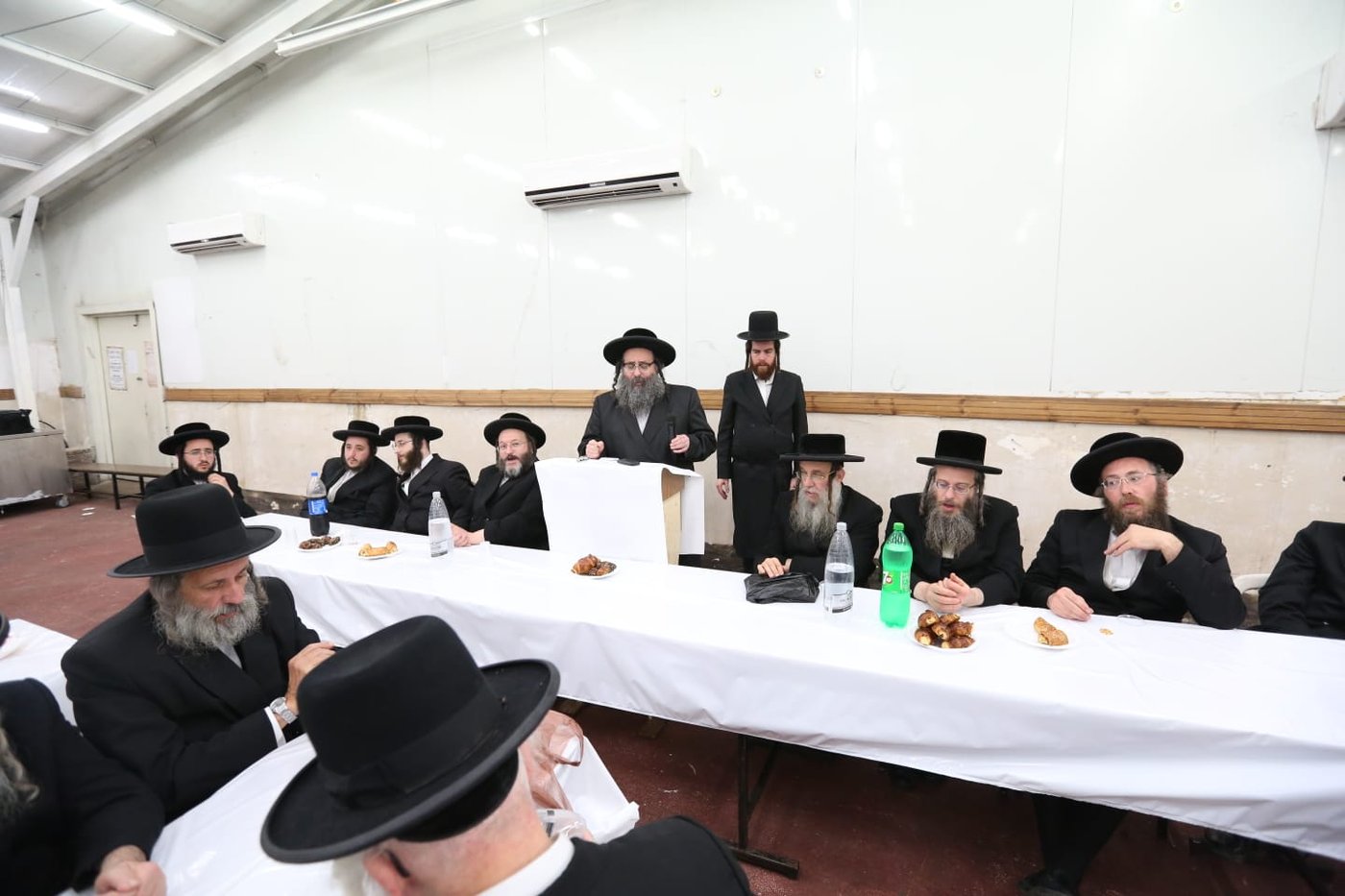 ראש ישיבת סאטמר באמירת סליחות במירון