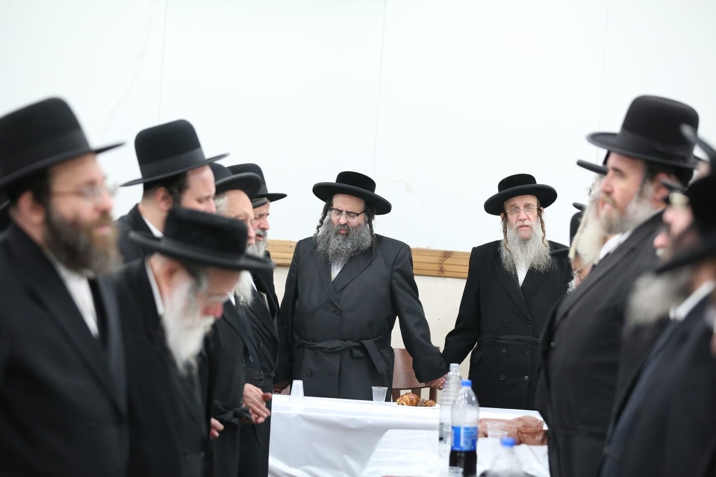 ראש ישיבת סאטמר באמירת סליחות במירון