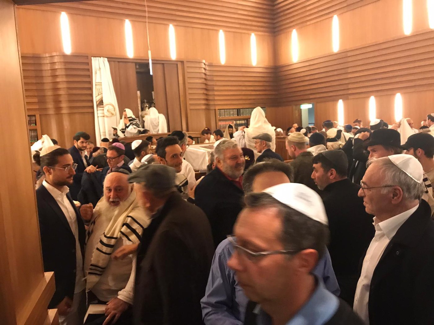 רבה של ברלין: לאבטח את בתי הכנסת בגרמניה
