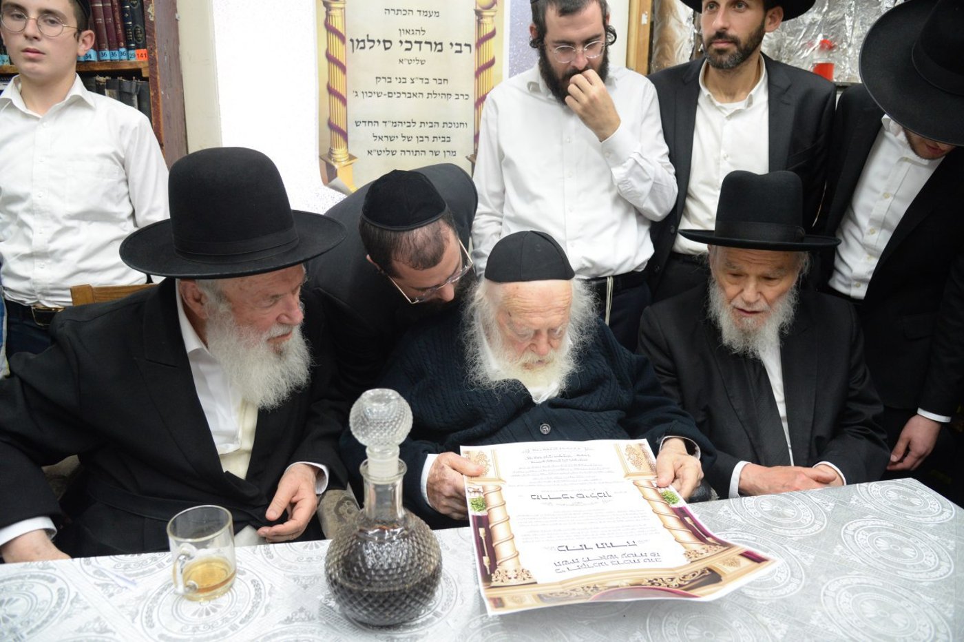 צפו: הגר"מ סילמן הוכתר בבית שר התורה