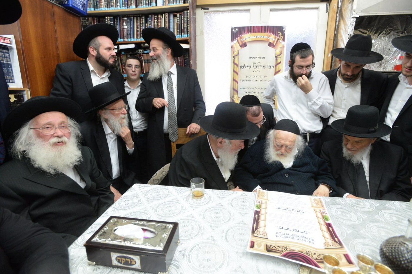 צפו: הגר"מ סילמן הוכתר בבית שר התורה