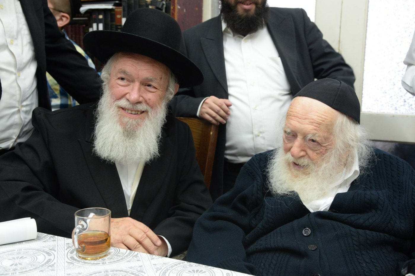 צפו: הגר"מ סילמן הוכתר בבית שר התורה