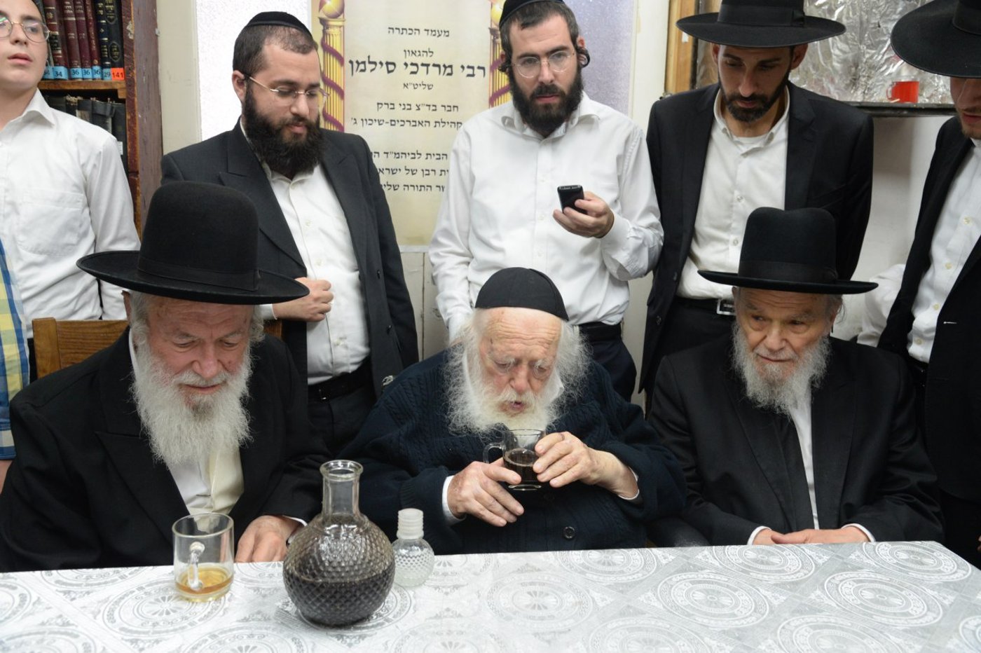 צפו: הגר"מ סילמן הוכתר בבית שר התורה