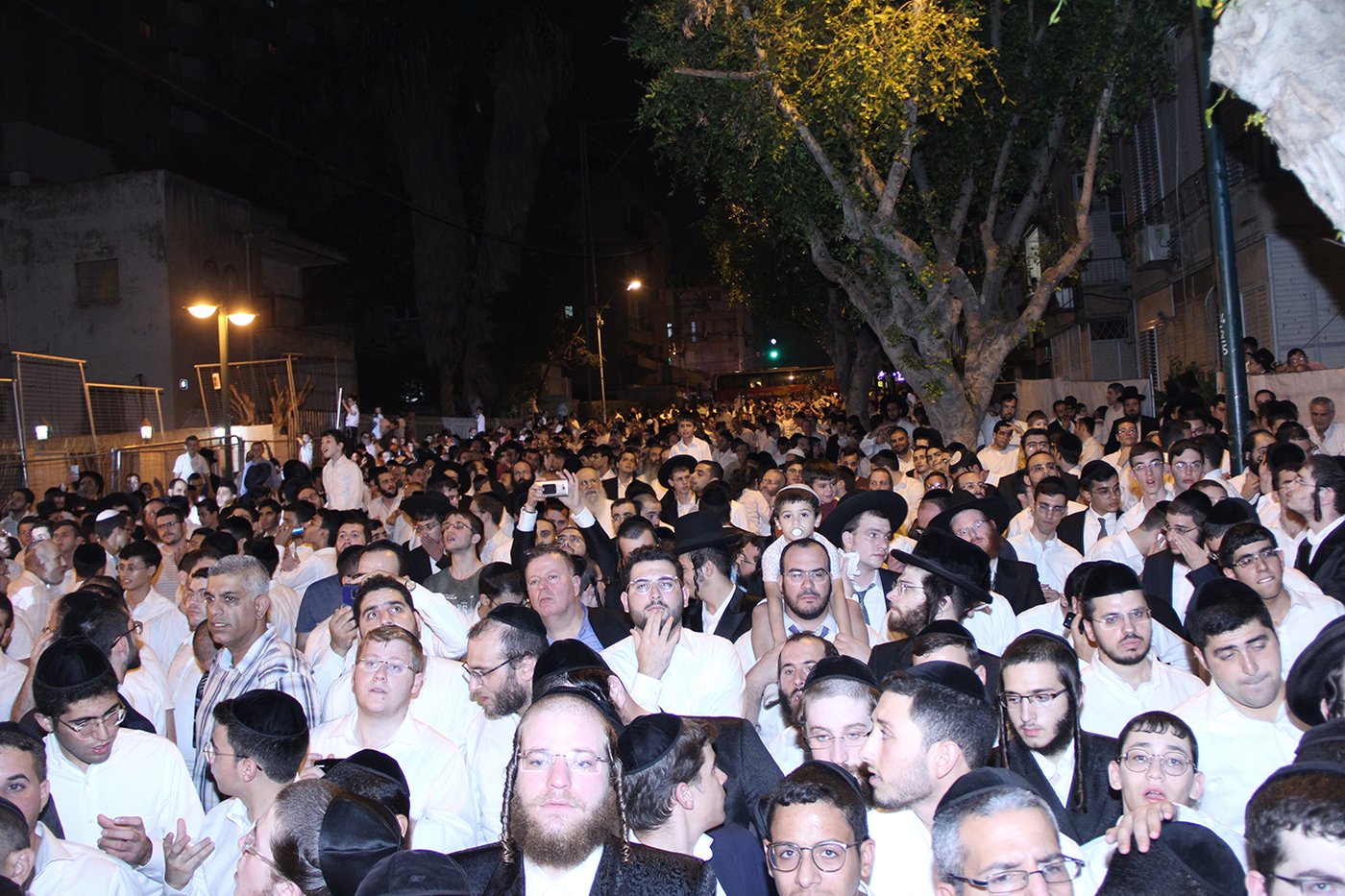 50 אלף איש! בשמחה הגדולה בישראל בחצר הקודש מישקולץ בפתח תקוה