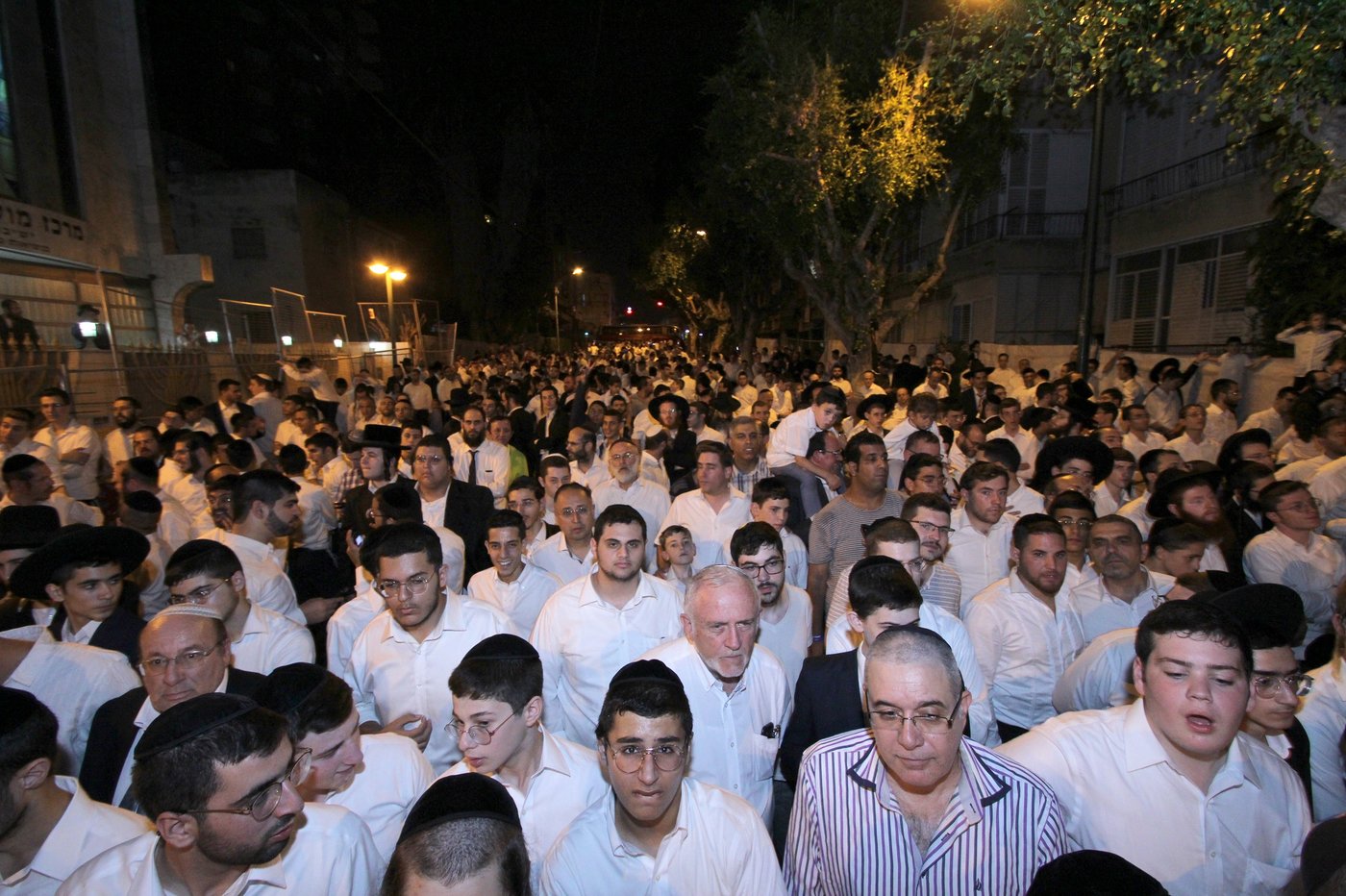 50 אלף איש! בשמחה הגדולה בישראל בחצר הקודש מישקולץ בפתח תקוה
