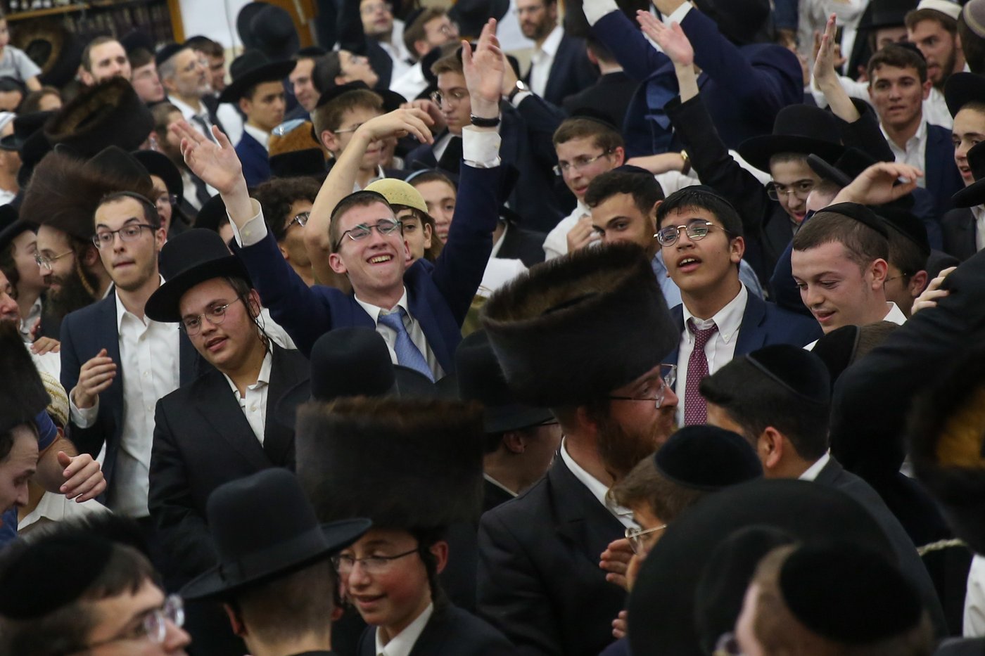 תיעוד סוחף: שמחת בית השואבה ב'קרלין סטולין'