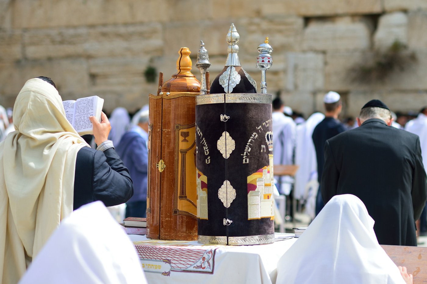 שמיני עצרת: השמחה שאינה עוצרת גם בקשר הזוגי