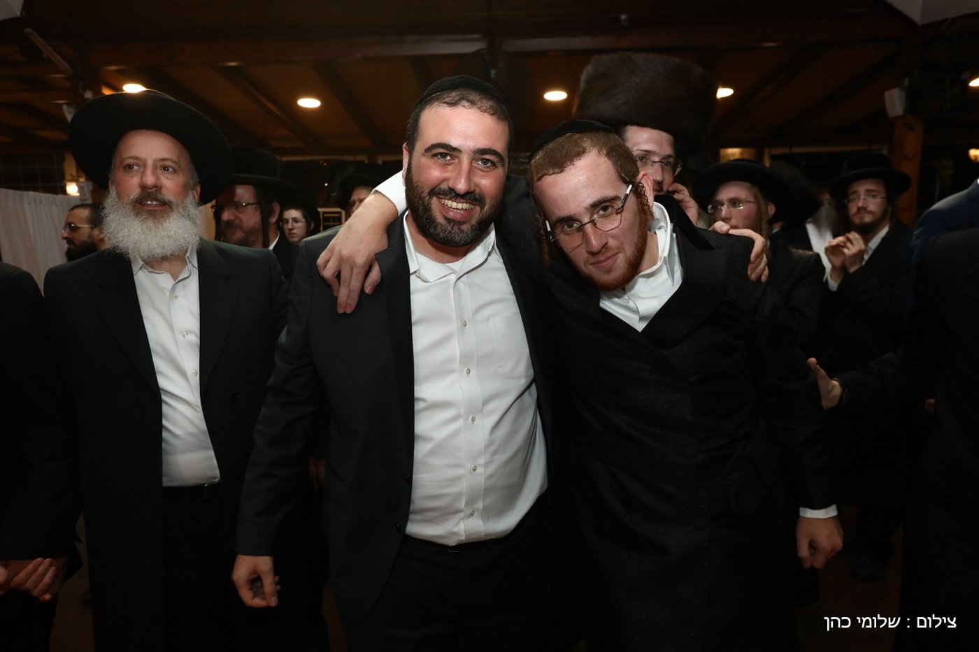 כל המי ומי בחתונתו של רפי פרלשטיין • צפו