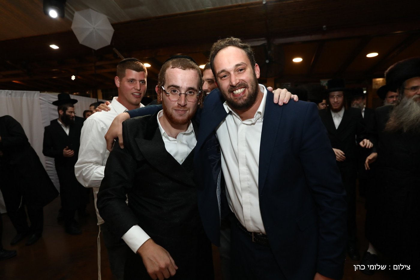 כל המי ומי בחתונתו של רפי פרלשטיין • צפו