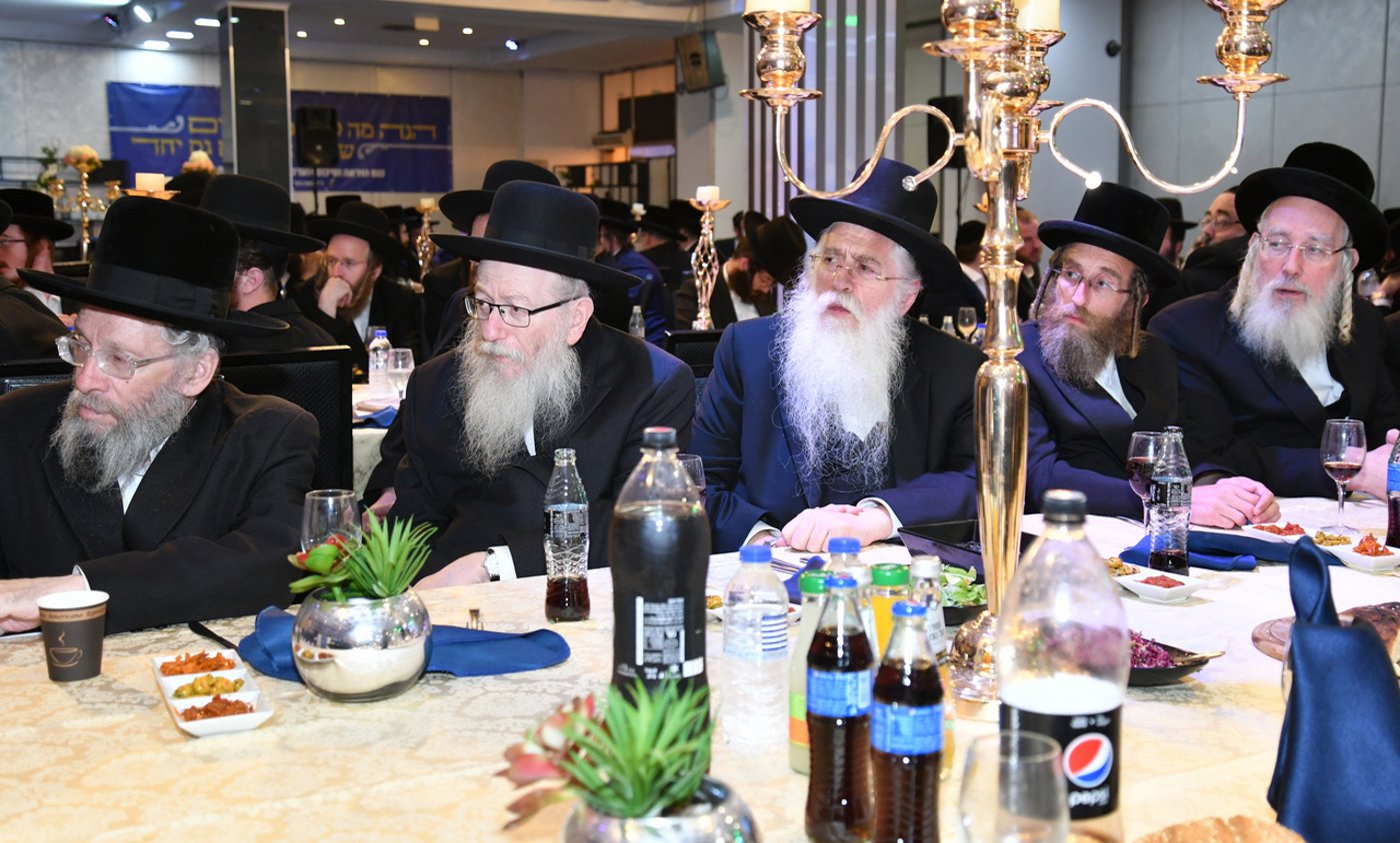 בכנס אגודה - מתקפה נגד גנץ ולפיד: "גוש נגד כל היהדות"