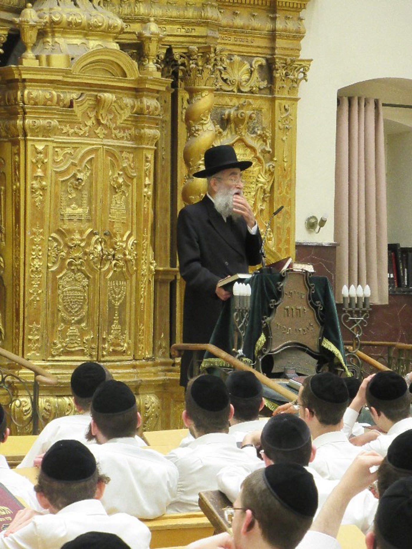 תיעוד: כך נפתח 'זמן חורף' בהיכל פוניבז'