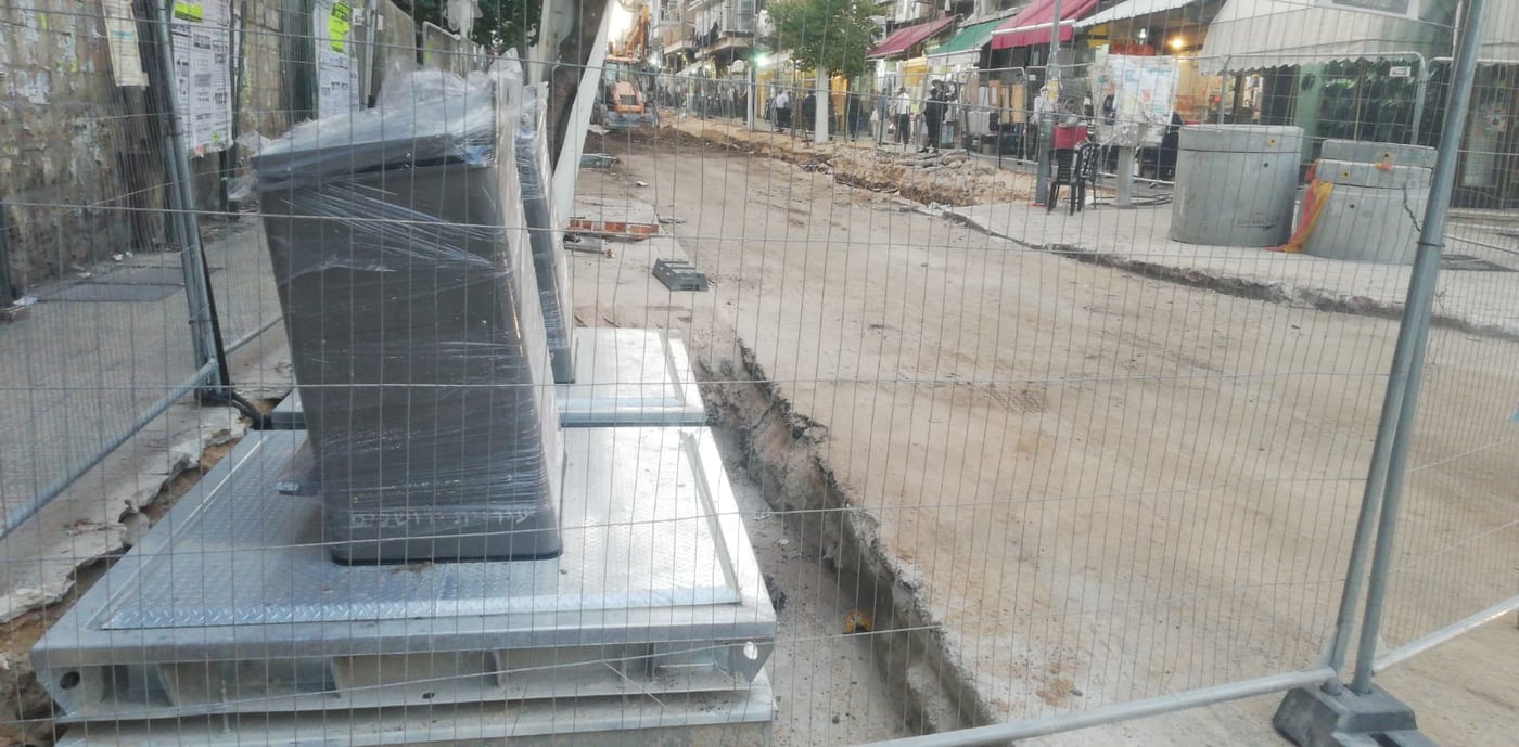 קיצונים מזהירים: "נצית את הפחים המוטמנים; ויש לנו גם צמיגים..."