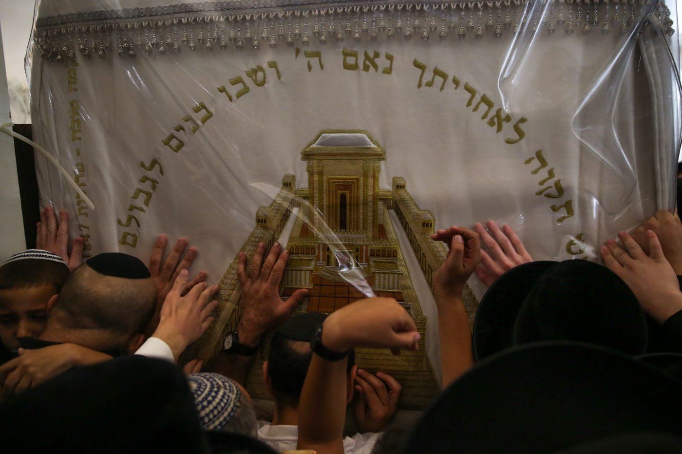 מִנְעִי קוֹלֵךְ מִבֶּכִי; המונים בהילולת רחל אמנו