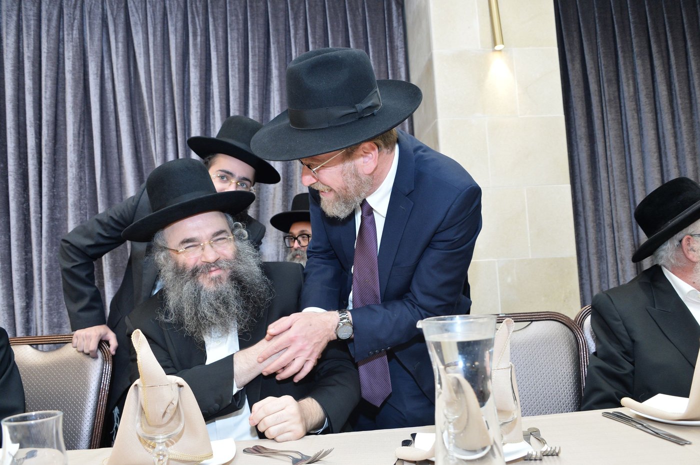 שמחת האירוסין לנכדת מרן שר התורה. צפו