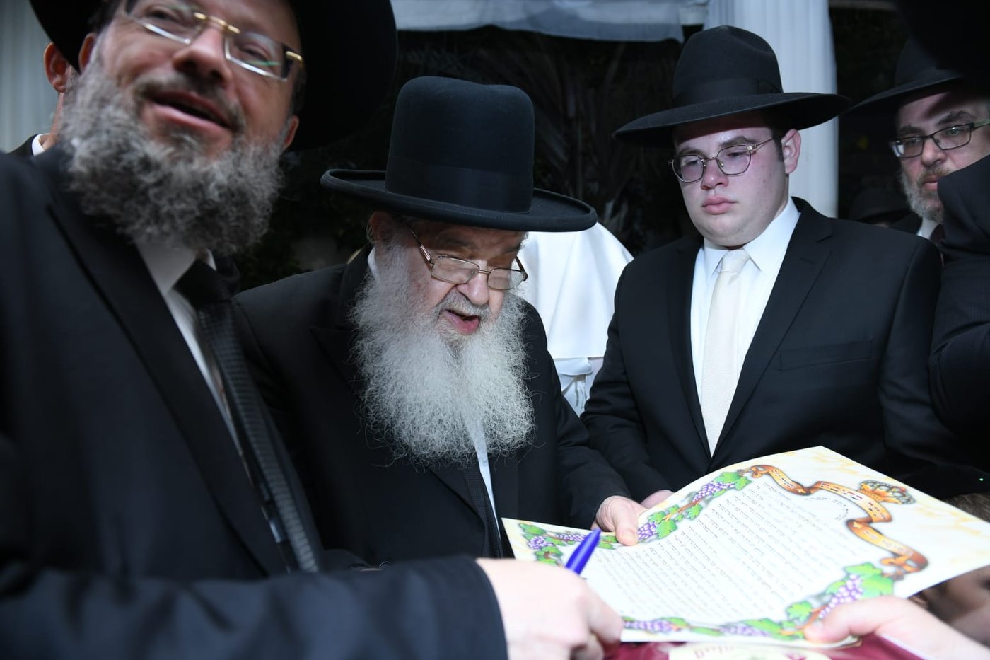 כל המי ומי בחתונת בנו של ח"כ יעקב אשר. צפו