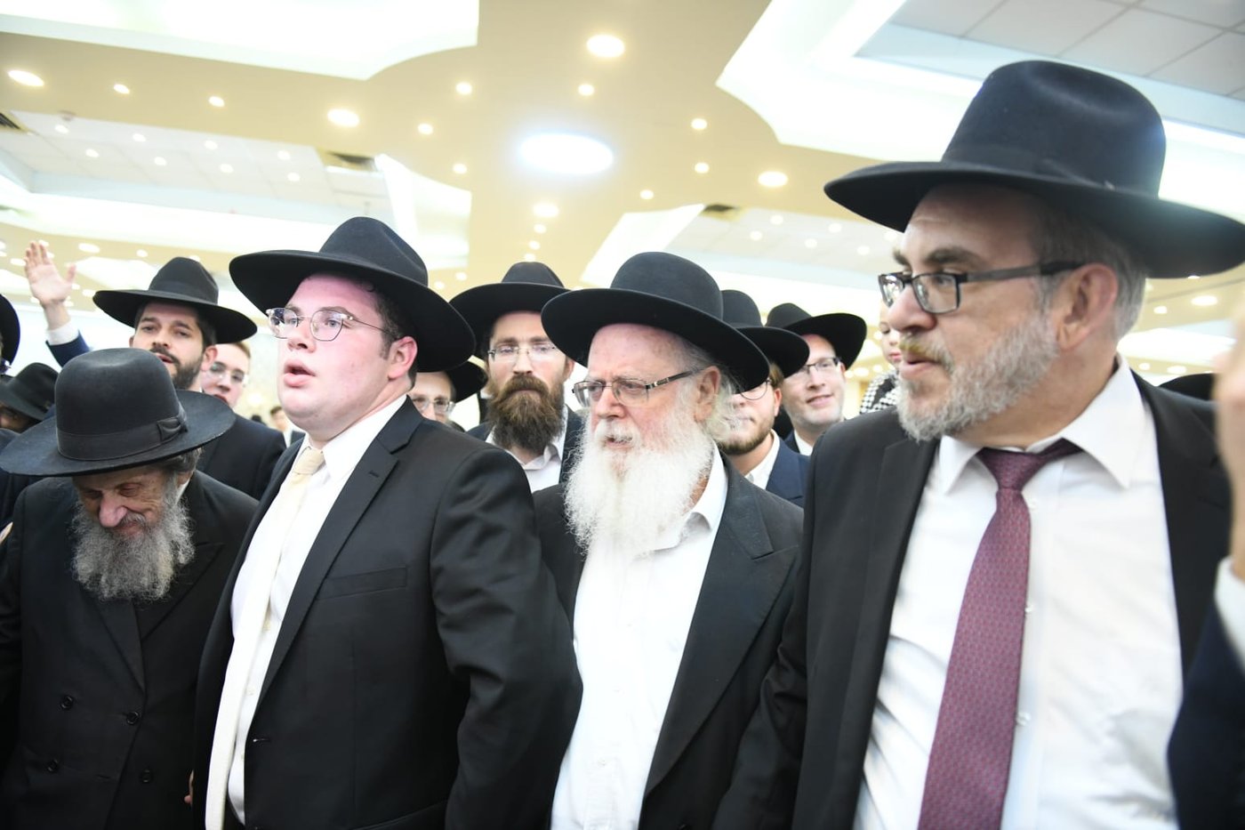 כל המי ומי בחתונת בנו של ח"כ יעקב אשר. צפו