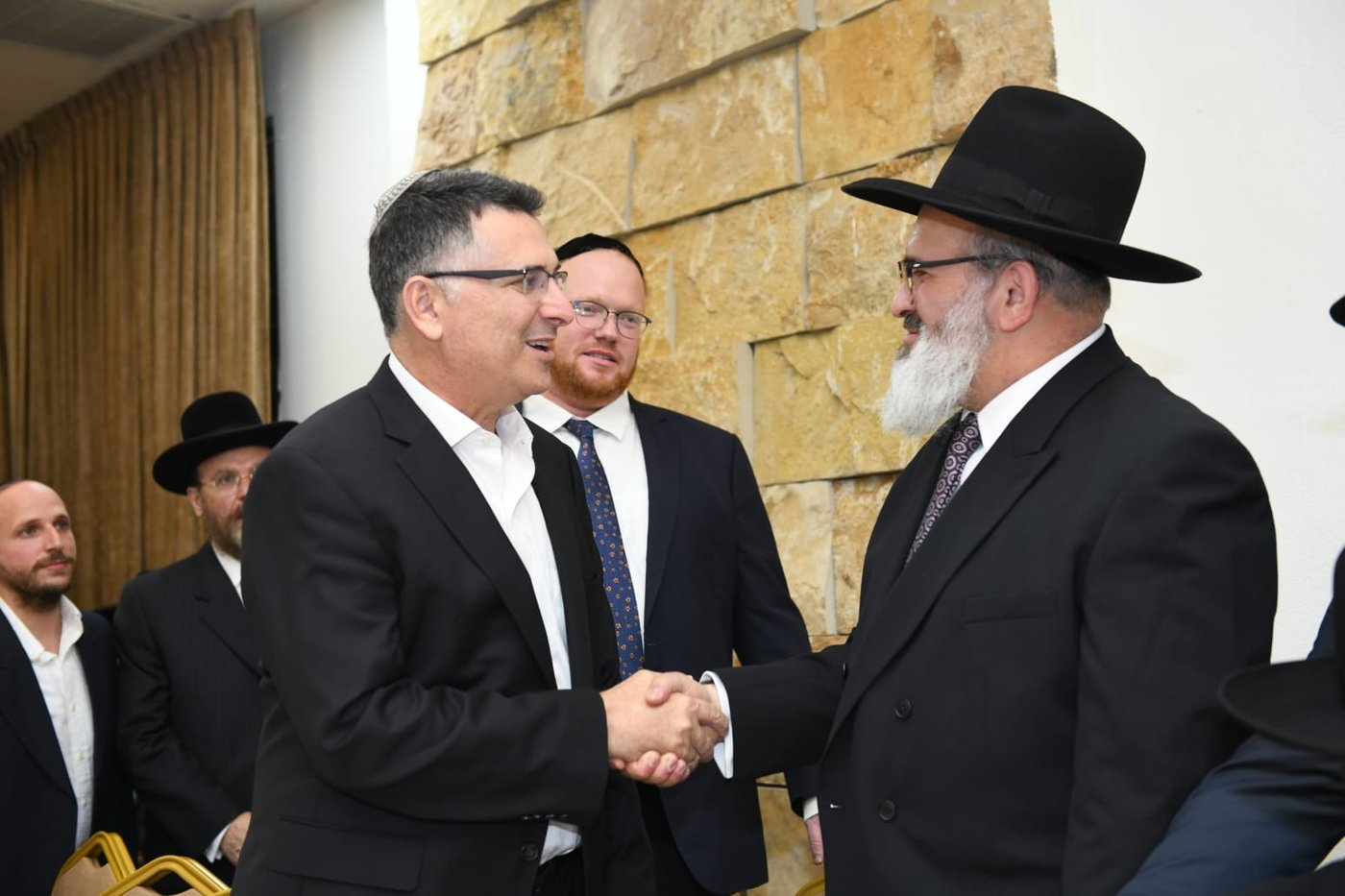 כל המי ומי בחתונת בנו של ח"כ יעקב אשר. צפו