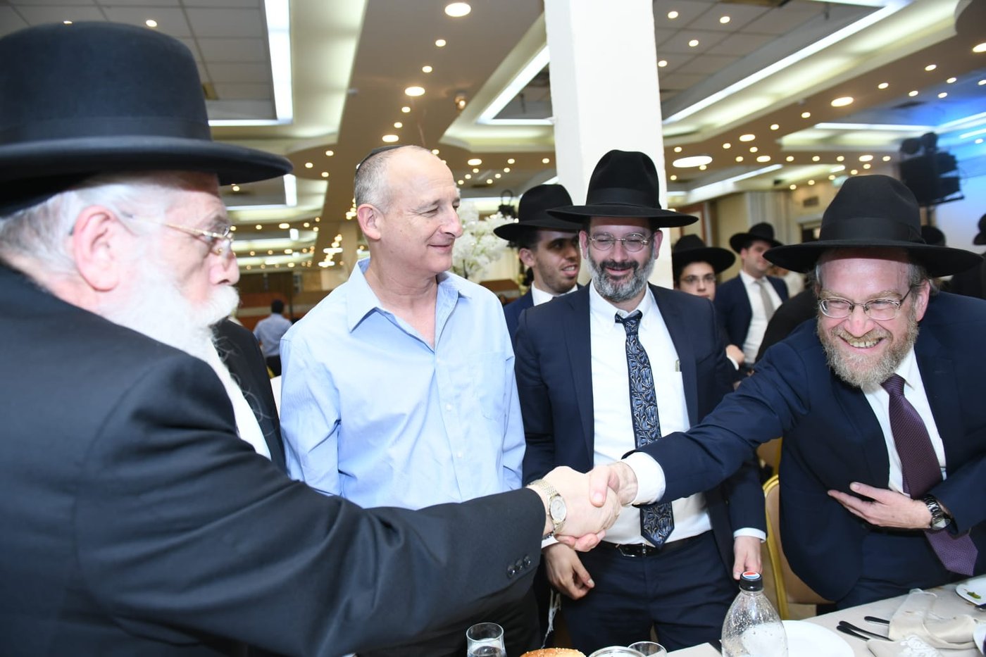כל המי ומי בחתונת בנו של ח"כ יעקב אשר. צפו