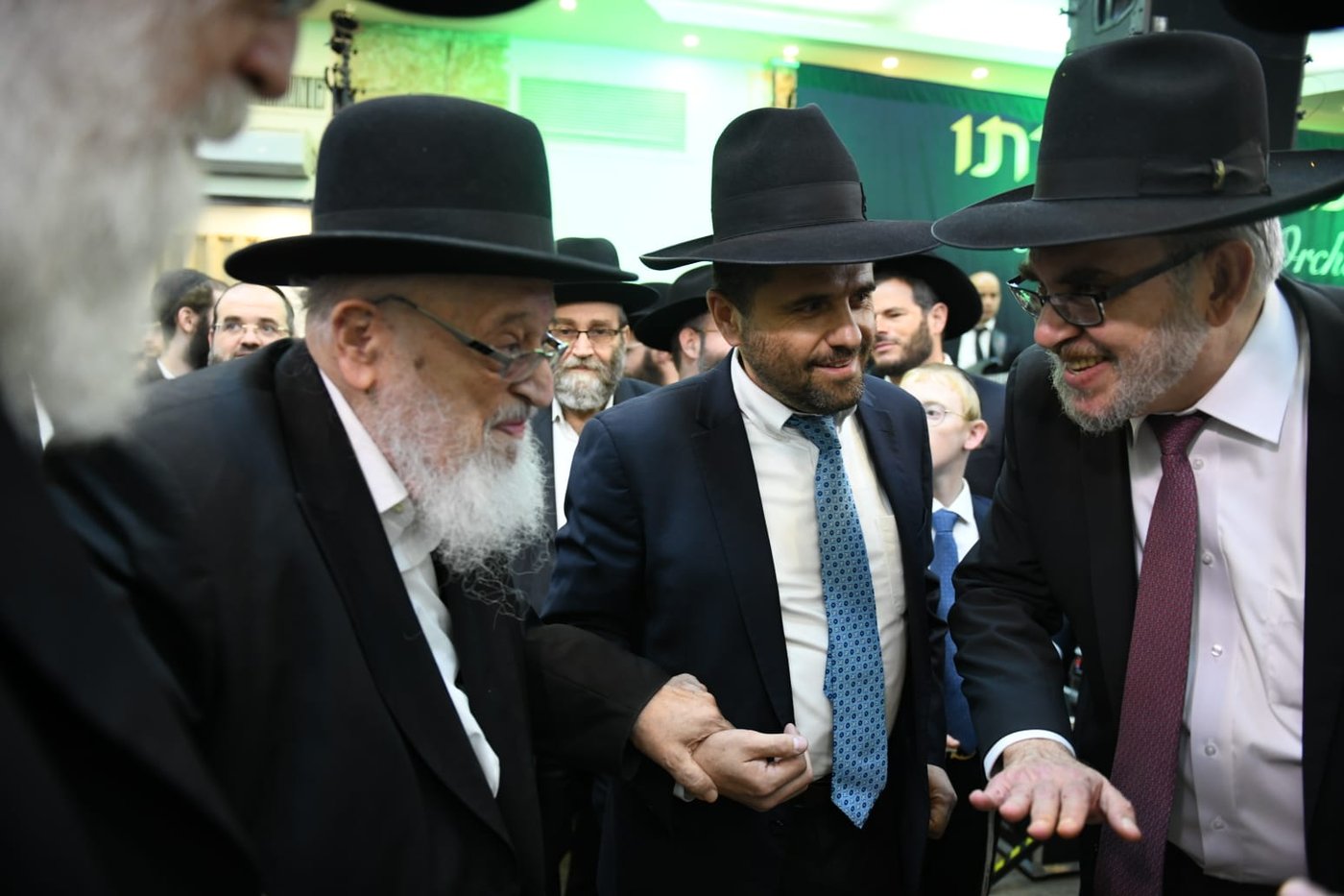 כל המי ומי בחתונת בנו של ח"כ יעקב אשר. צפו