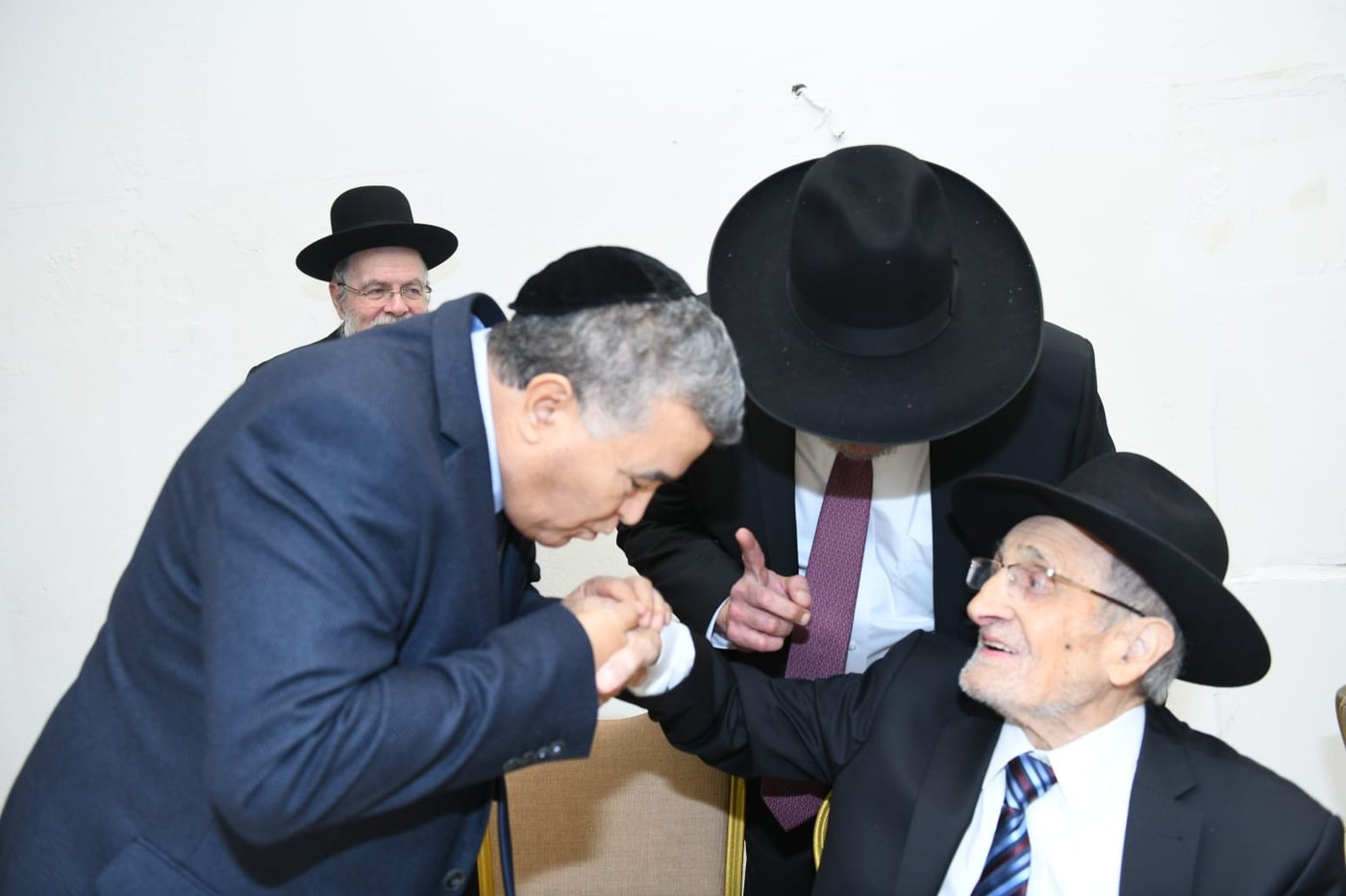 כל המי ומי בחתונת בנו של ח"כ יעקב אשר. צפו