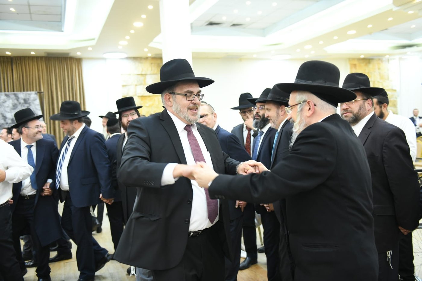 כל המי ומי בחתונת בנו של ח"כ יעקב אשר. צפו