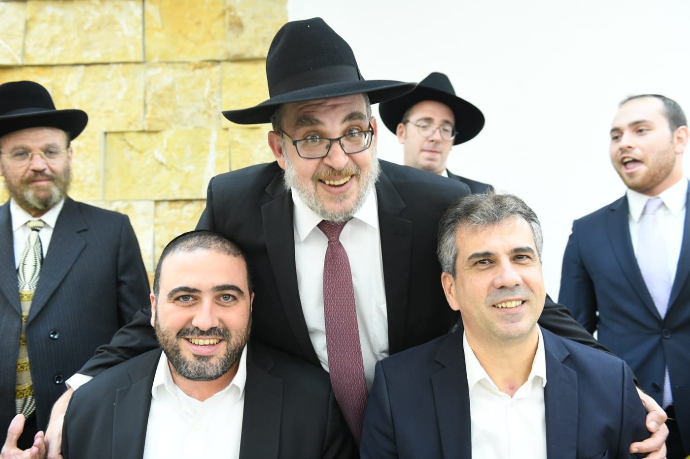 כל המי ומי בחתונת בנו של ח"כ יעקב אשר. צפו