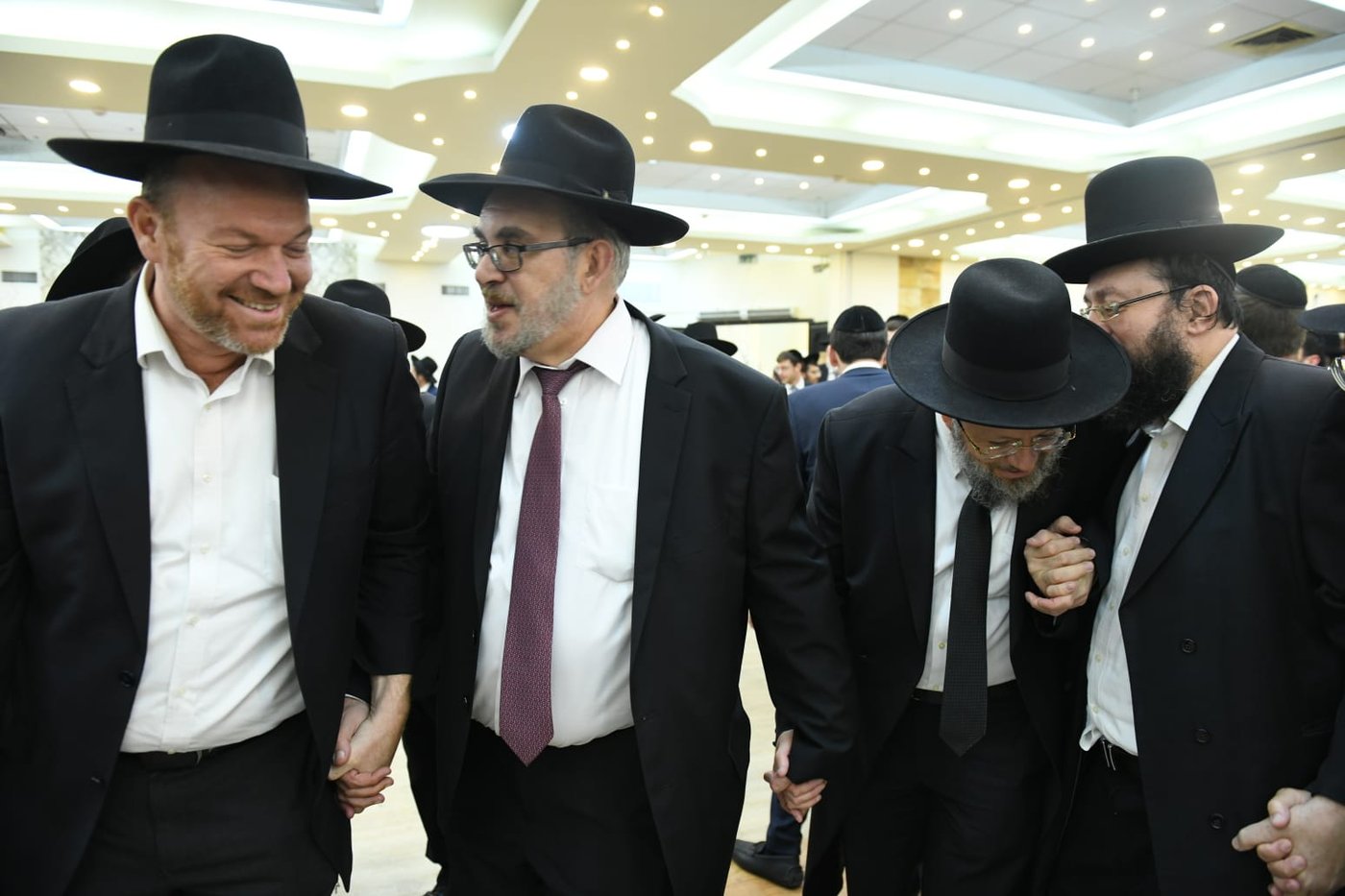 כל המי ומי בחתונת בנו של ח"כ יעקב אשר. צפו