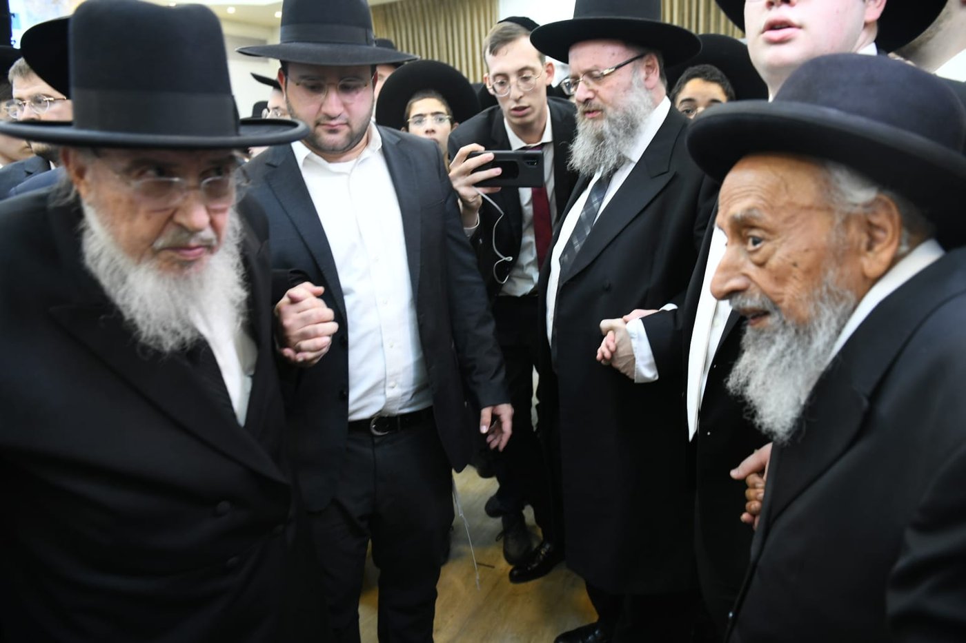 כל המי ומי בחתונת בנו של ח"כ יעקב אשר. צפו