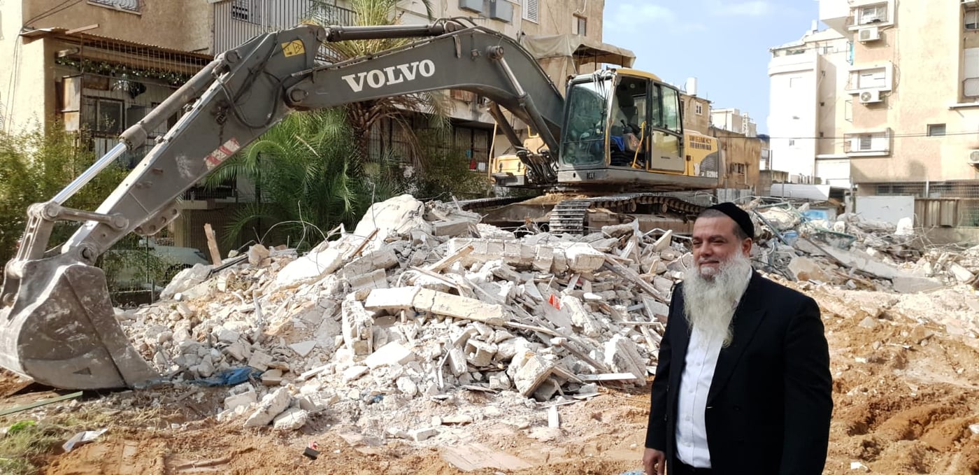 בלב בני ברק: המבנה נהרס עבור בית הכנסת