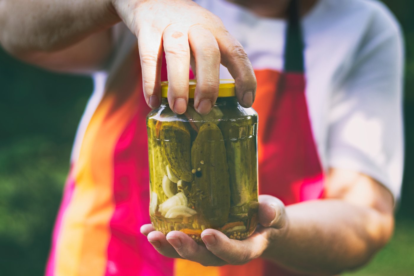 מנשנשים מלפפונים חמוצים? שימו לב מה זה אומר עליכם