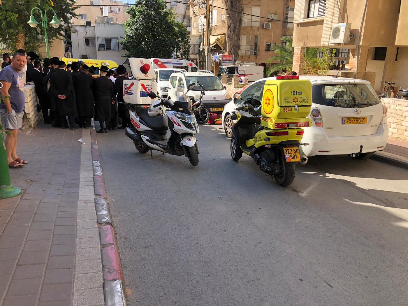באמצע הרחוב: צעיר חרדי התמוטט ונפטר