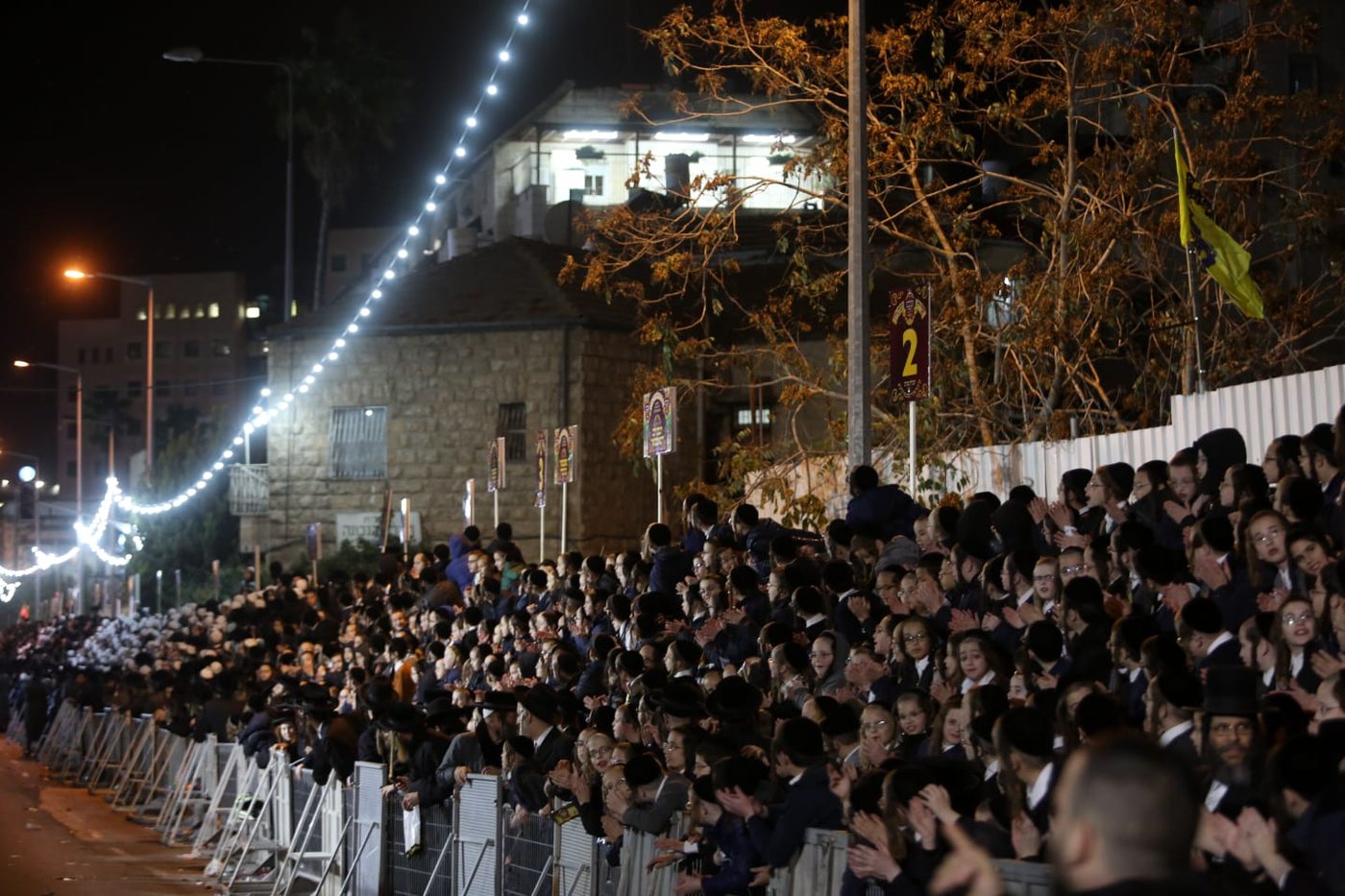 צפו: רבבות בקבלת פנים לאדמו"ר מסאטמר