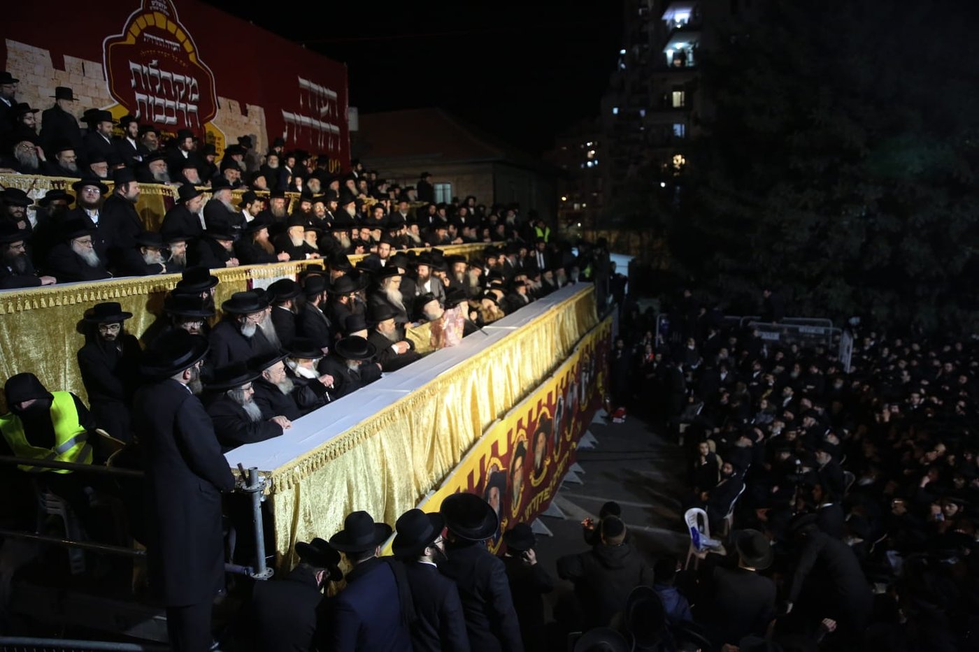 צפו: רבבות בקבלת פנים לאדמו"ר מסאטמר