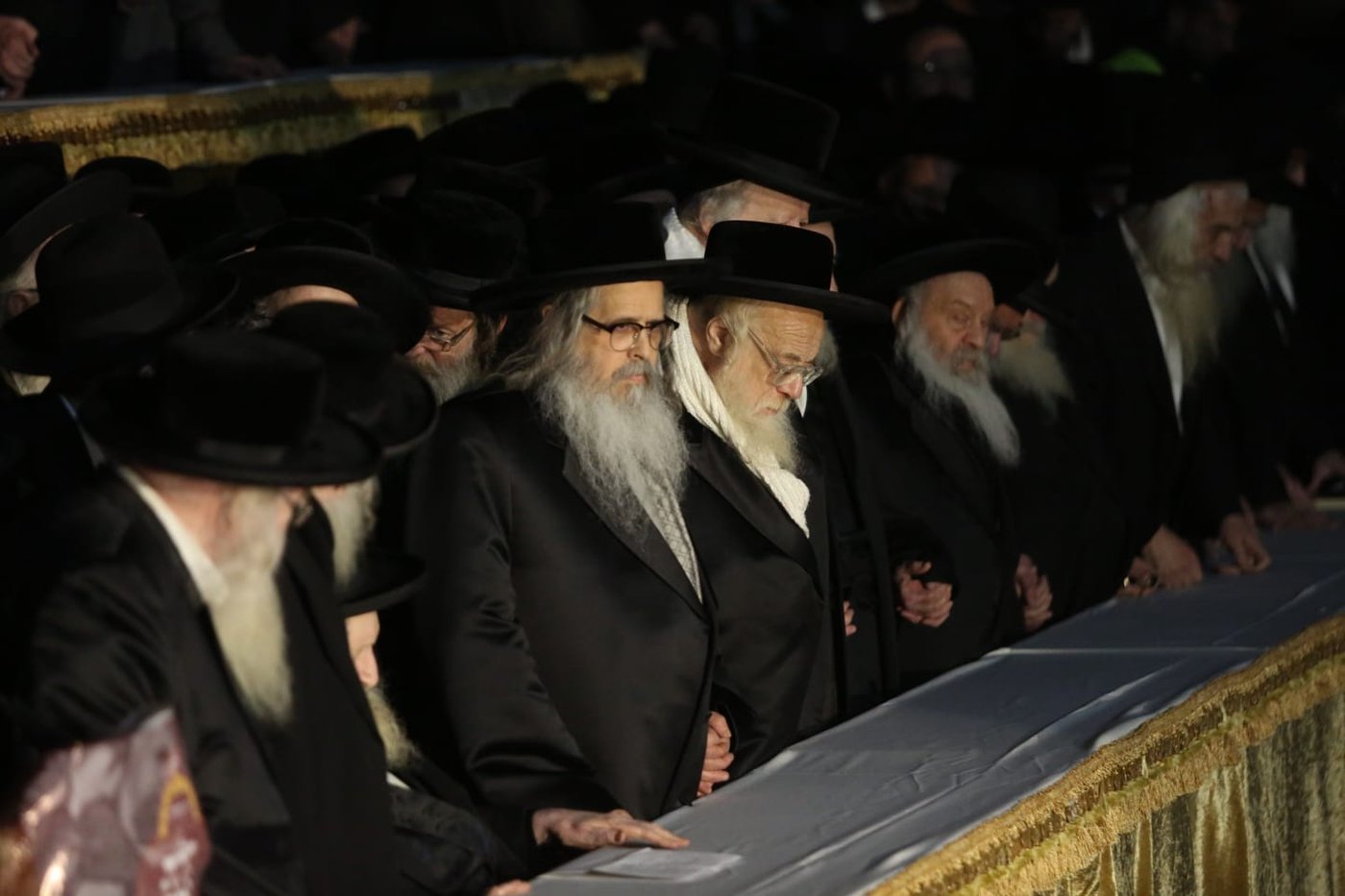צפו: רבבות בקבלת פנים לאדמו"ר מסאטמר