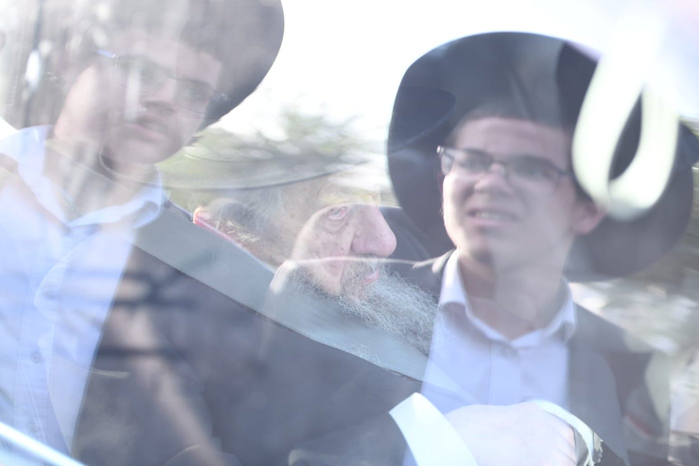 ה'חזונאישניקים' ליוו את רבם למנוחות. תיעוד