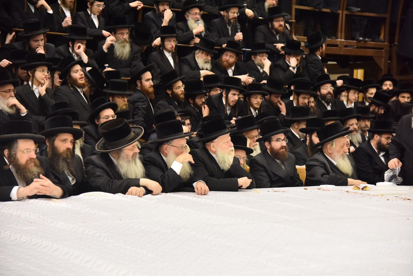 האדמו"ר מבעלזא ערך שני טישים ליארצייט