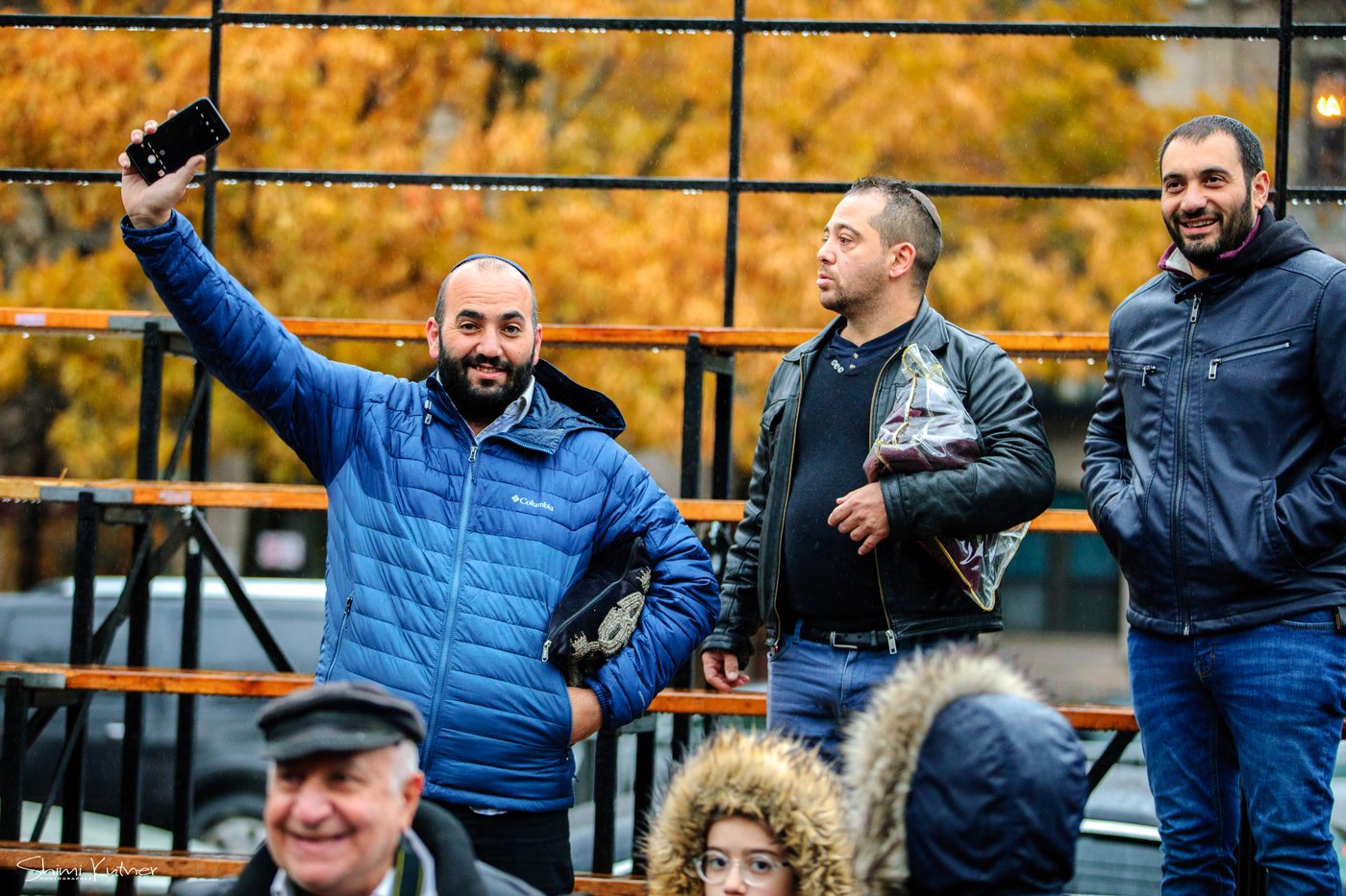 סיקור מיוחד ל'כיכר': שלוחי חב"ד נערכים לתמונה המסורתית