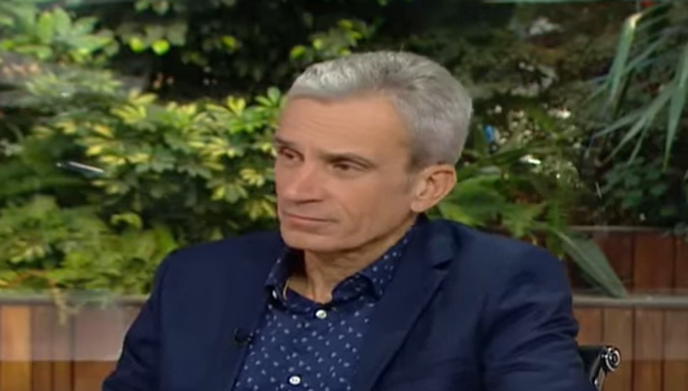 תומך בנתניהו? אברי גלעד מבהיר: "זה זיוף"