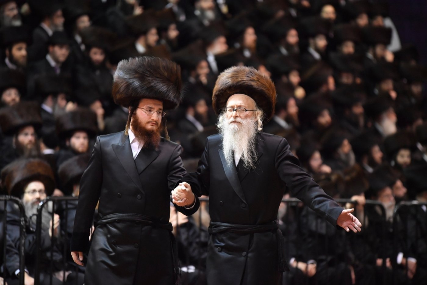 תיעוד: אלפים בחתונת נכד האדמו"ר מויז'ניץ