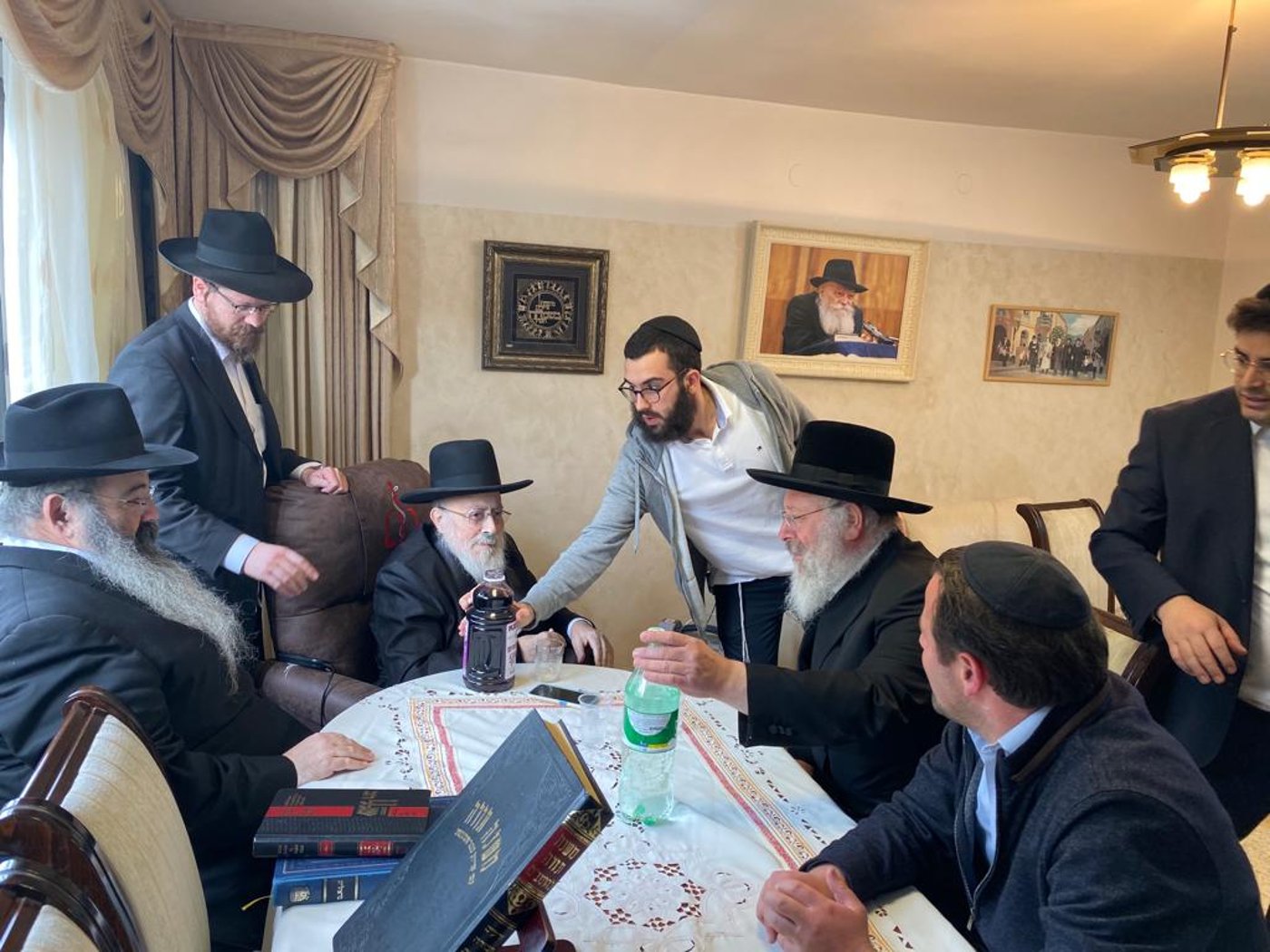 ההתייעצות ההלכתית הפכה ל'התוועדות' נלהבת