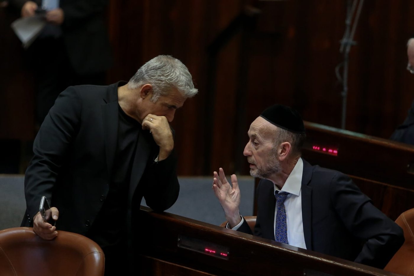 תיעוד: על מה שוחחו אורי מקלב ויאיר לפיד?