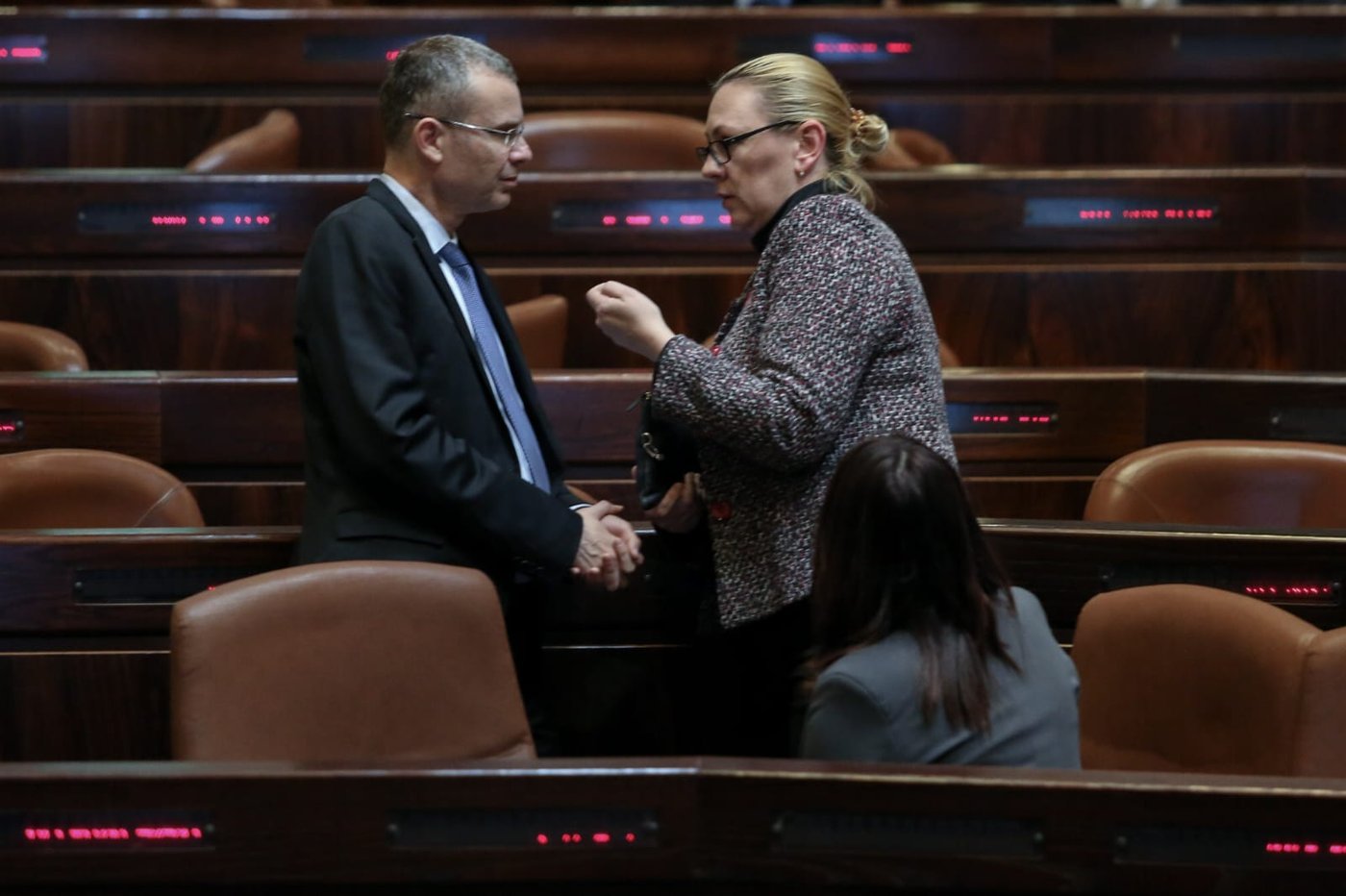 תיעוד: על מה שוחחו אורי מקלב ויאיר לפיד?