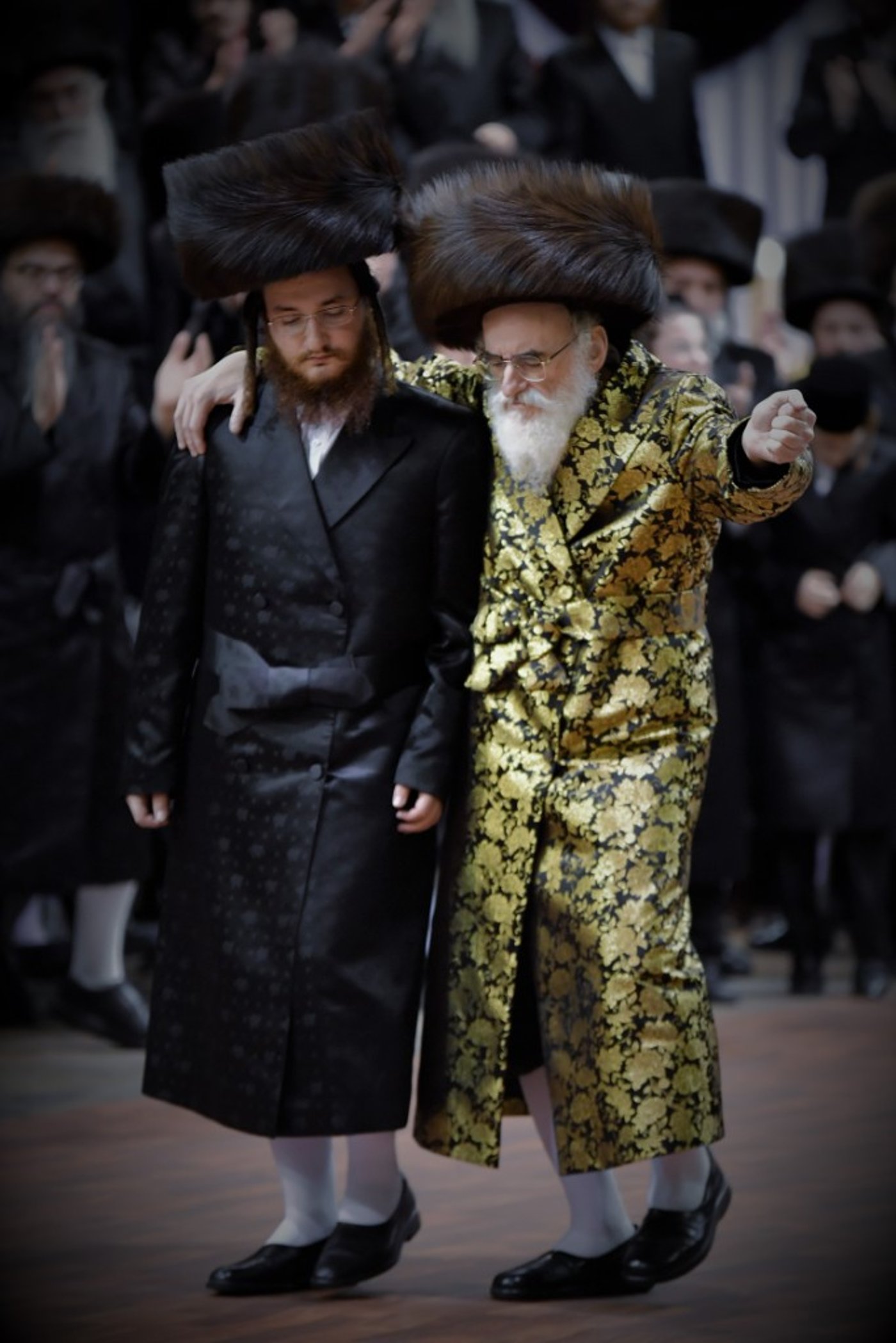 תיעוד: ה'שבע ברכות' המרכזי בחצר חסידות ויז'ניץ