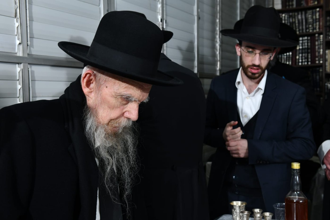 כך חגג ראש הישיבה, הגרי"ג אדלשטיין בר מצווה לנינו