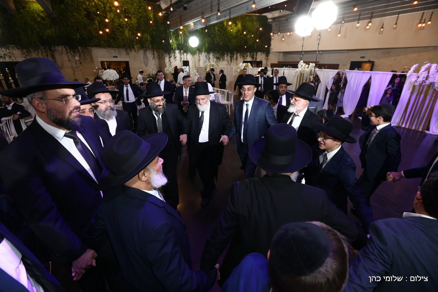 כל המי ומי בבר מצווה לבנו של יוני משריקי • צפו