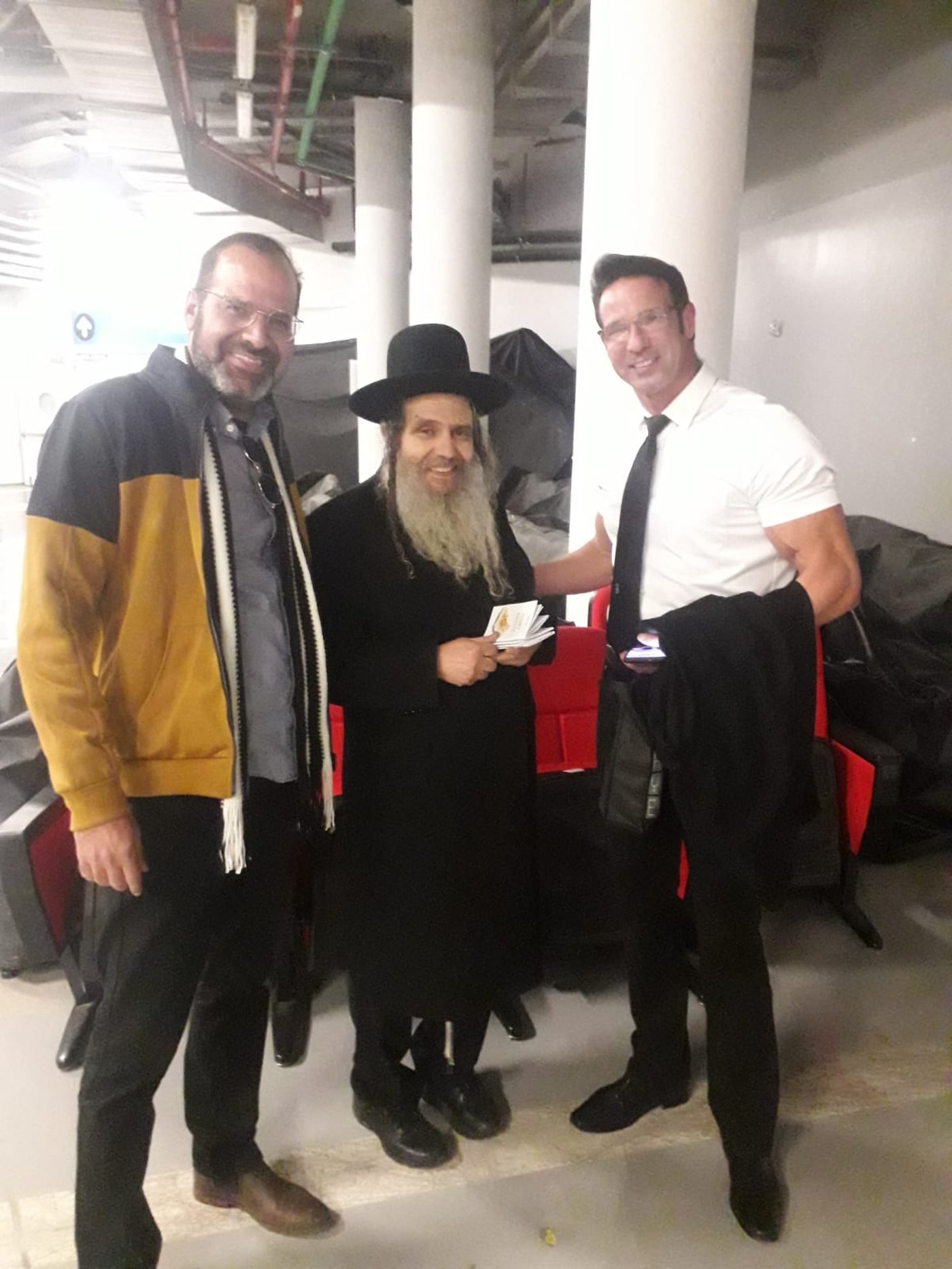 סגן 'מר עולם' יצחק אבישר לרב שלום ארוש: 'בגלל השבת אני רק סגן'