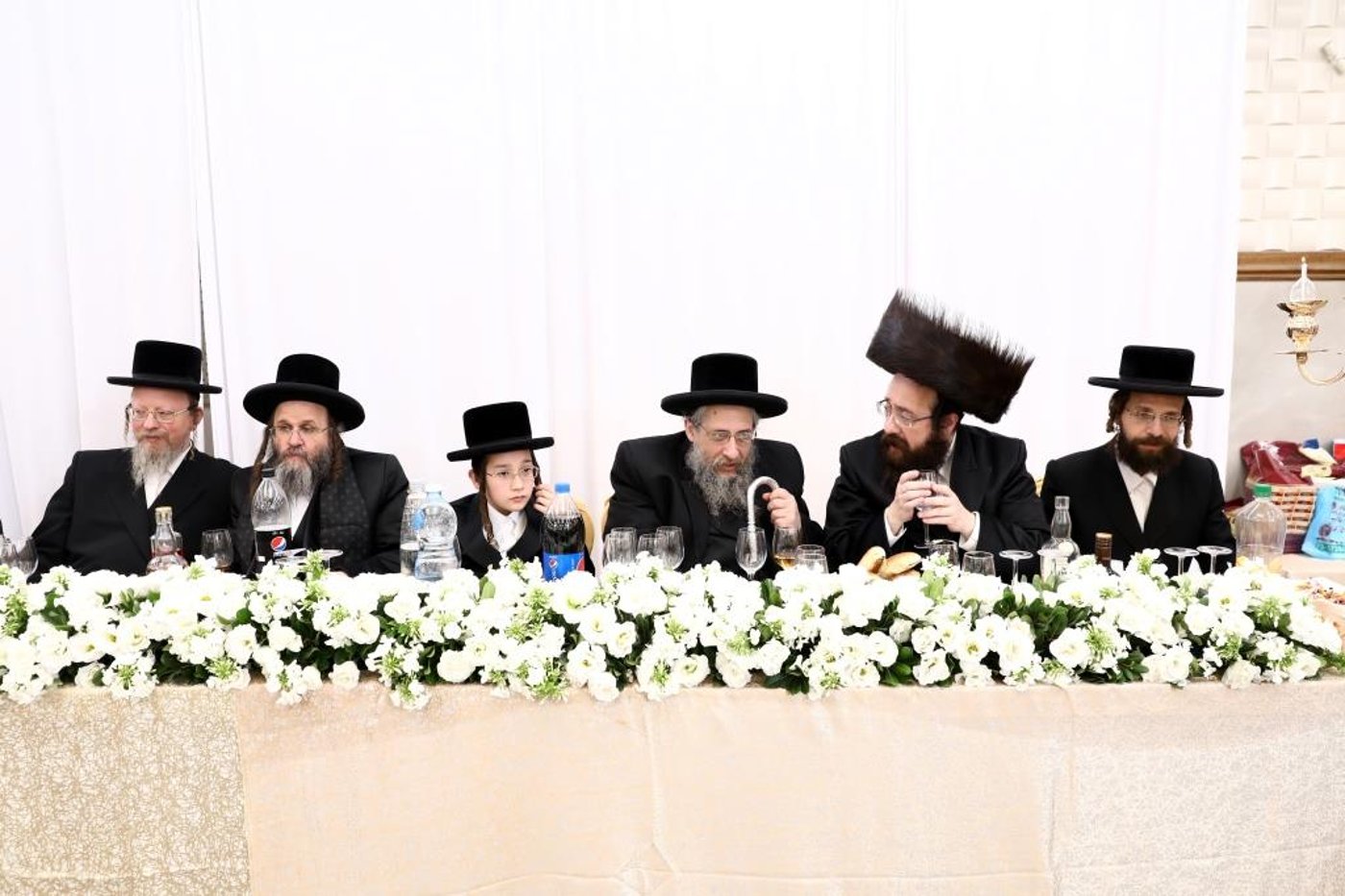 תיעוד: המשפיע החסידי חגג בר מצווה לבנו