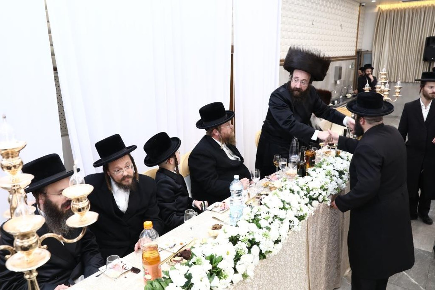 תיעוד: המשפיע החסידי חגג בר מצווה לבנו