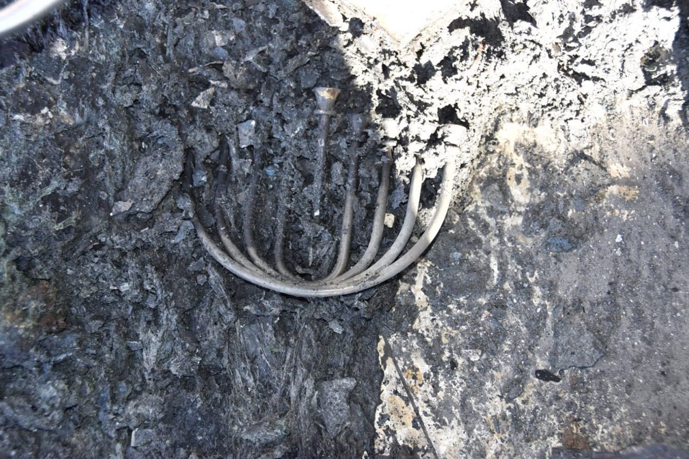 נרות חנוכה הושארו ללא השגחה והבתים נשרפו