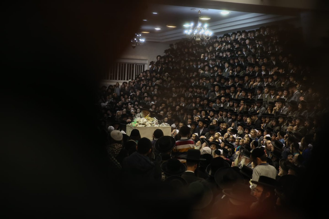 האדמו"ר מתולדות אהרן בשריפת הפתילות